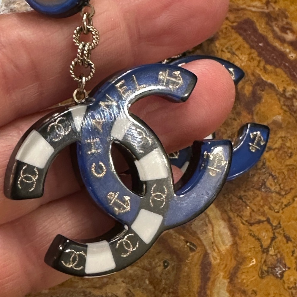 CHANEL Blue and Black Interlocking CC Earrings - Picture 5 of 6